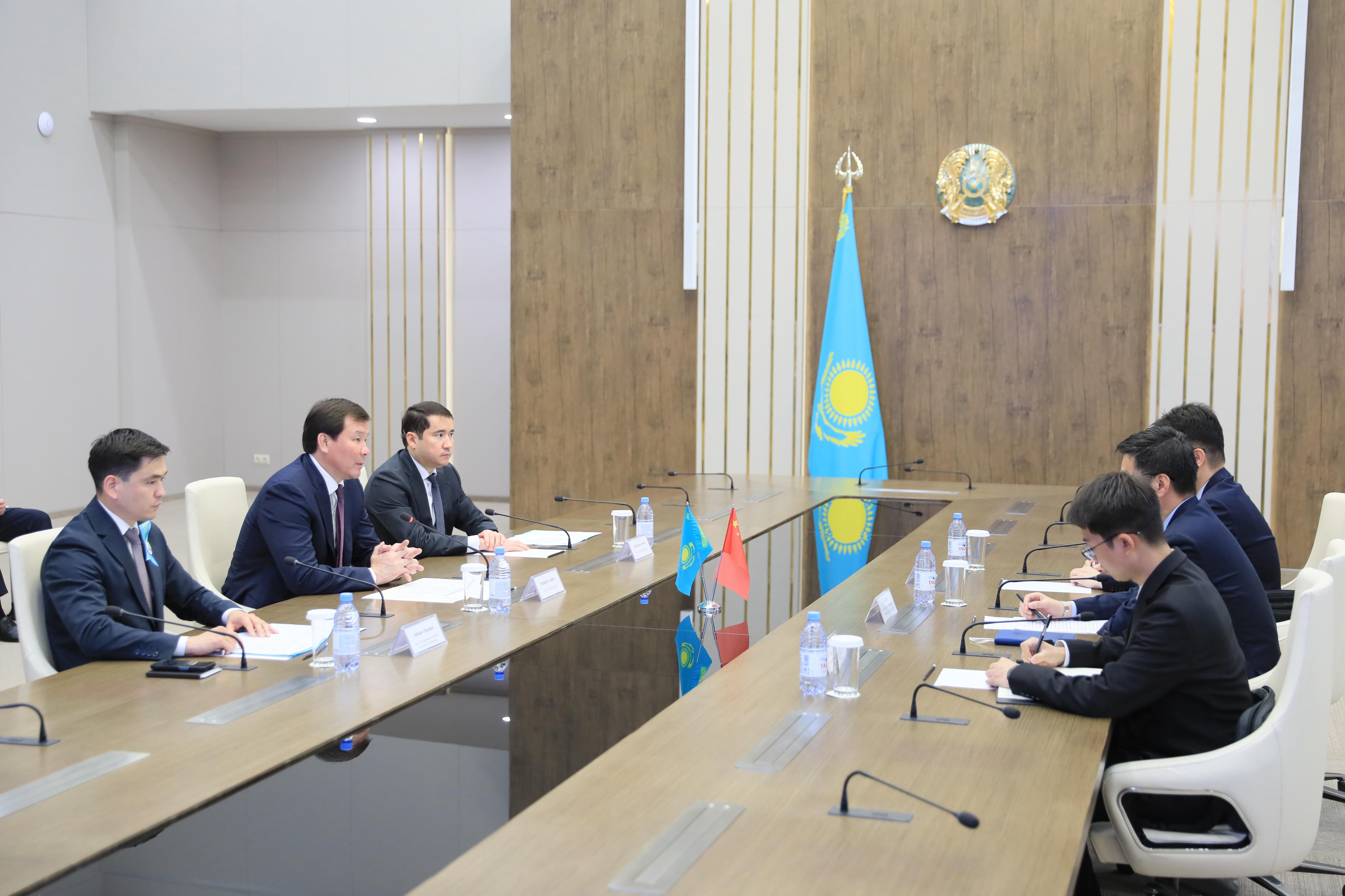 Өңір басшысы Ақтөбедегі ҚХР Бас консулын қабылдады