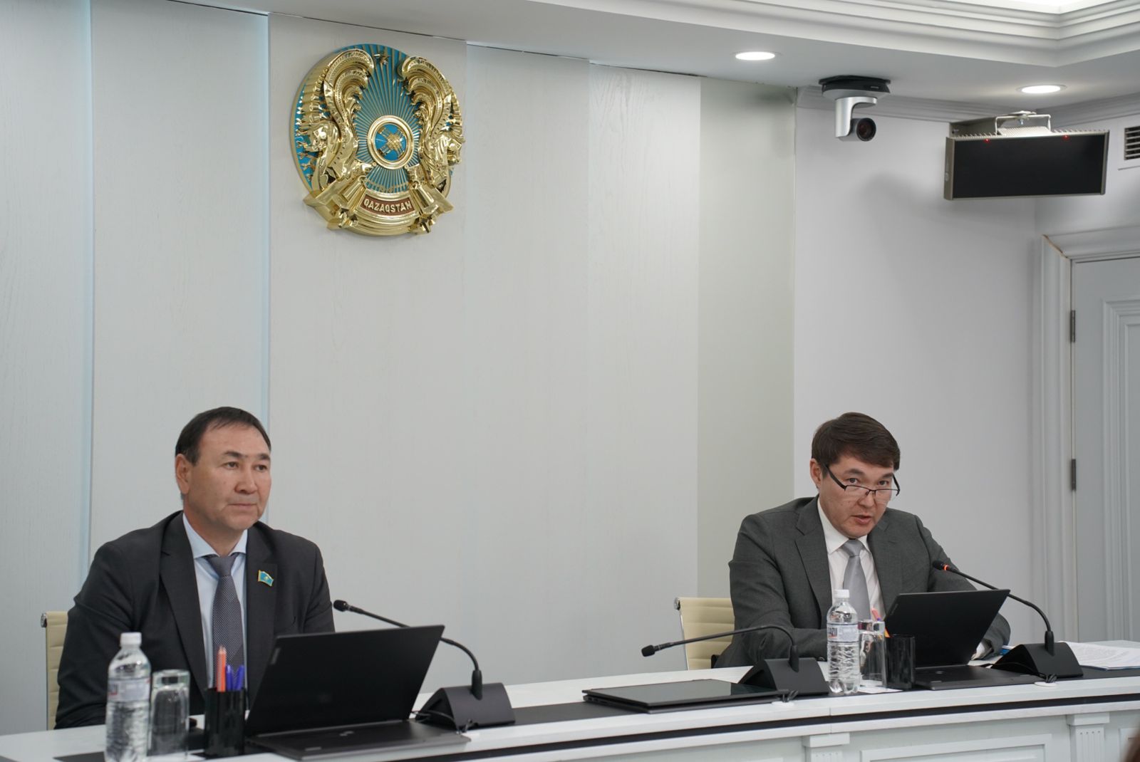Қала аудандары арасындағы шекараны өзгерту мәселесі бойынша кезектен тыс сессия