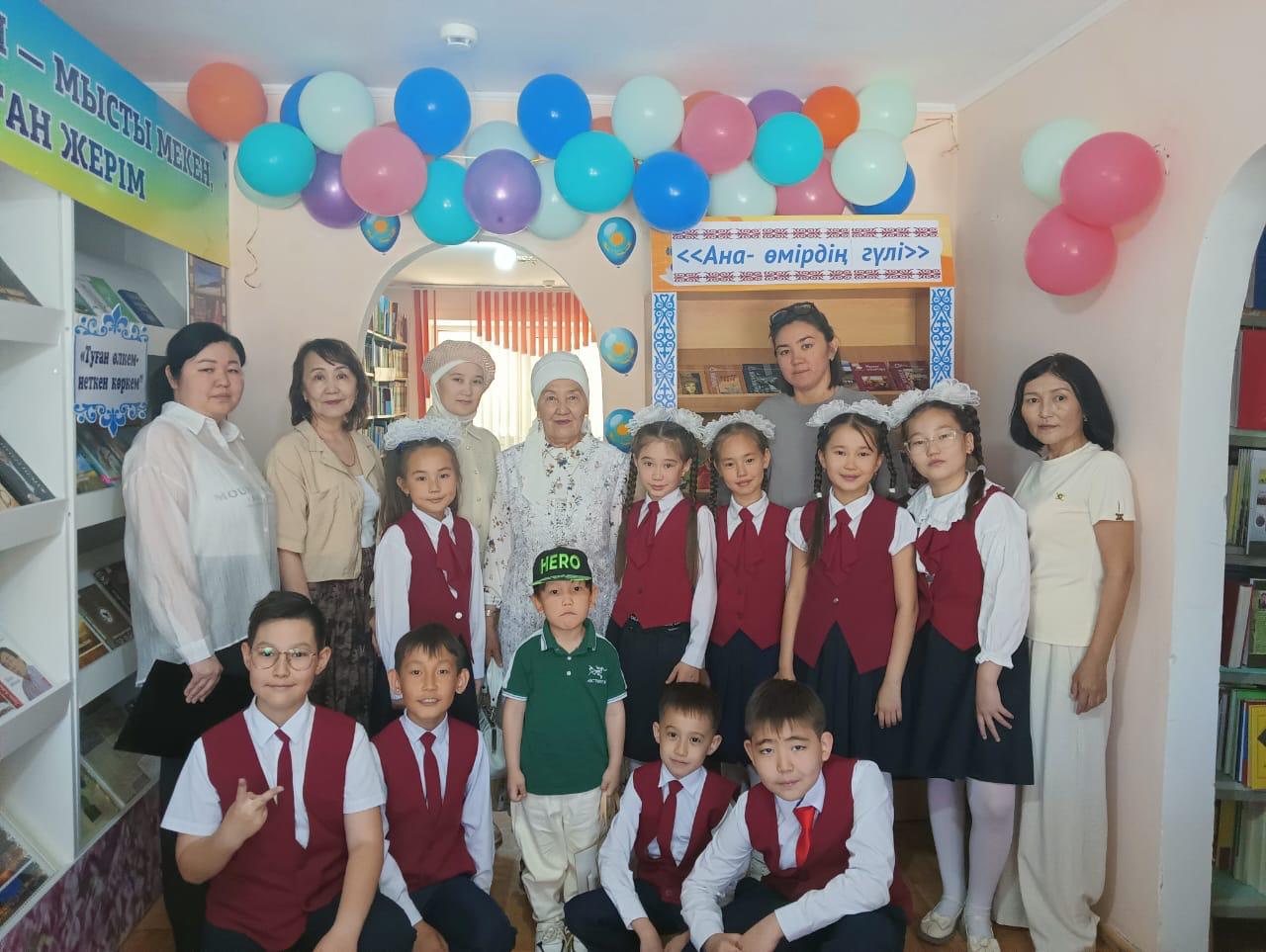 Ұлытау облысында "Ана – өмірдің гүлі" сырласу кеші өтті