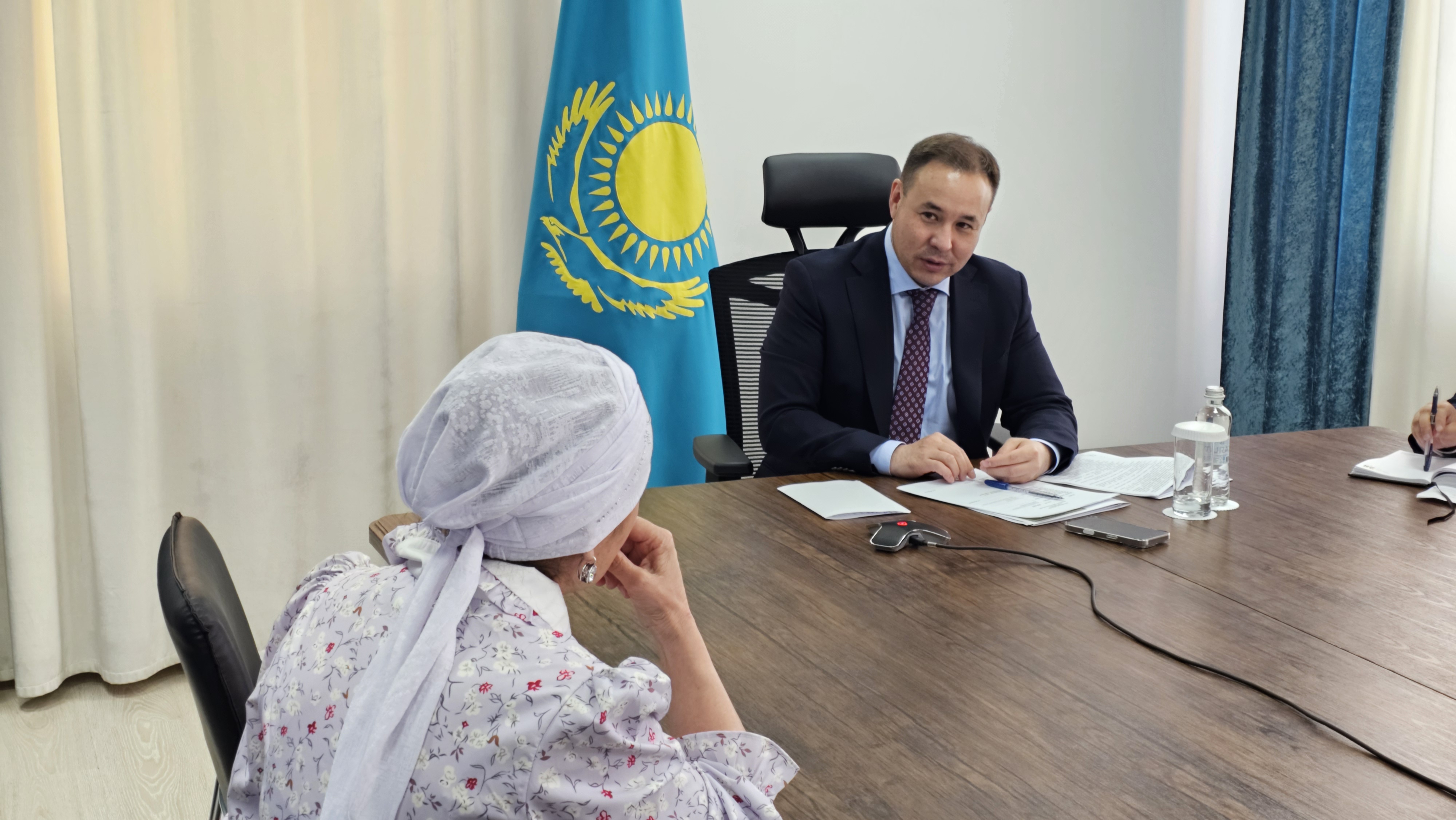 Целиноград ауданының әкімі Дарын Сабырғалиұлы азаматтарды жеке мәселелері бойынша кезекті қабылдауды өткізді