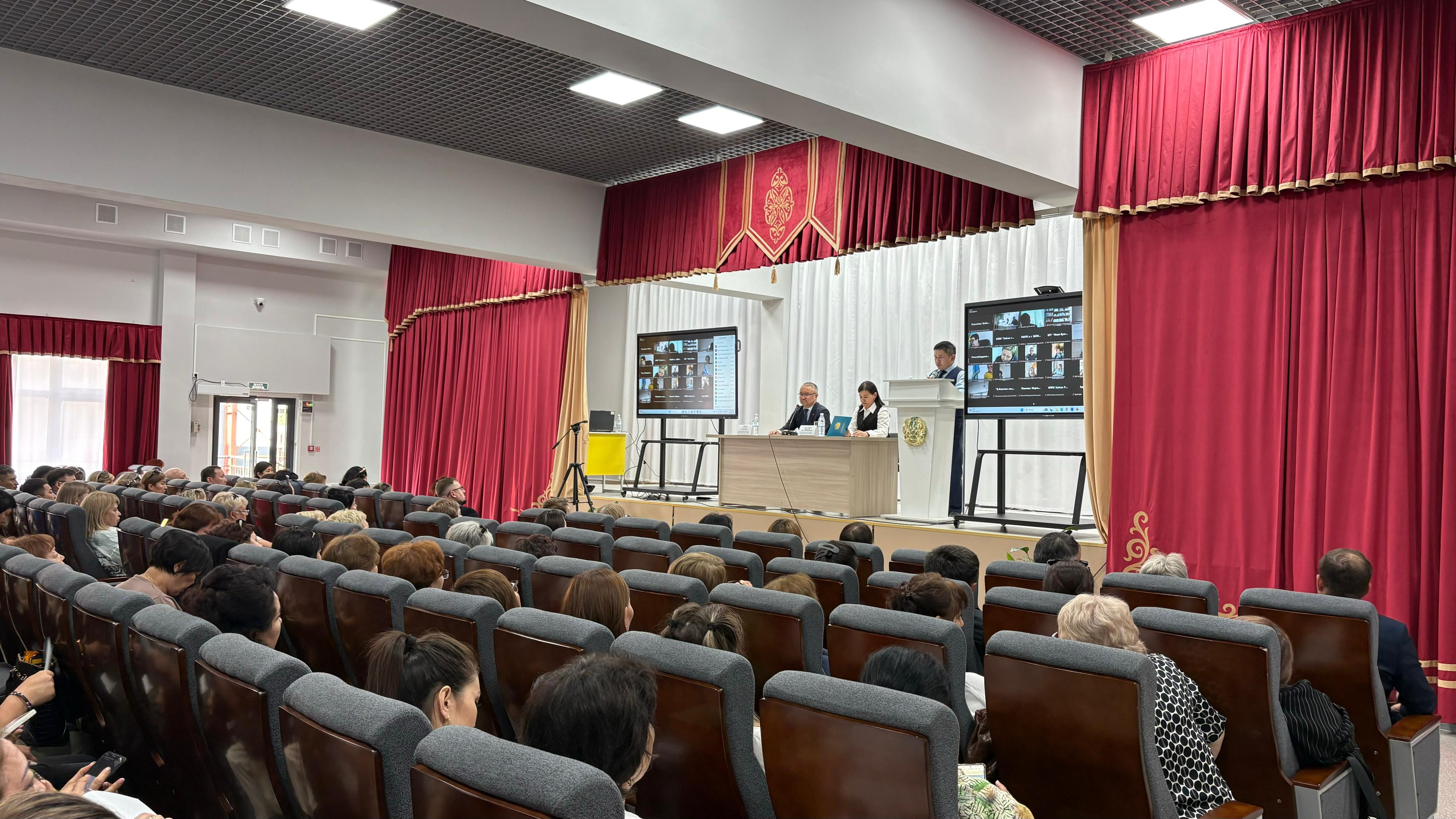 ШҚО Сыбайлас жемқорлыққа қарсы қызметі оқу жылының соңында ескертеді: ақша жинауға тыйым салынады