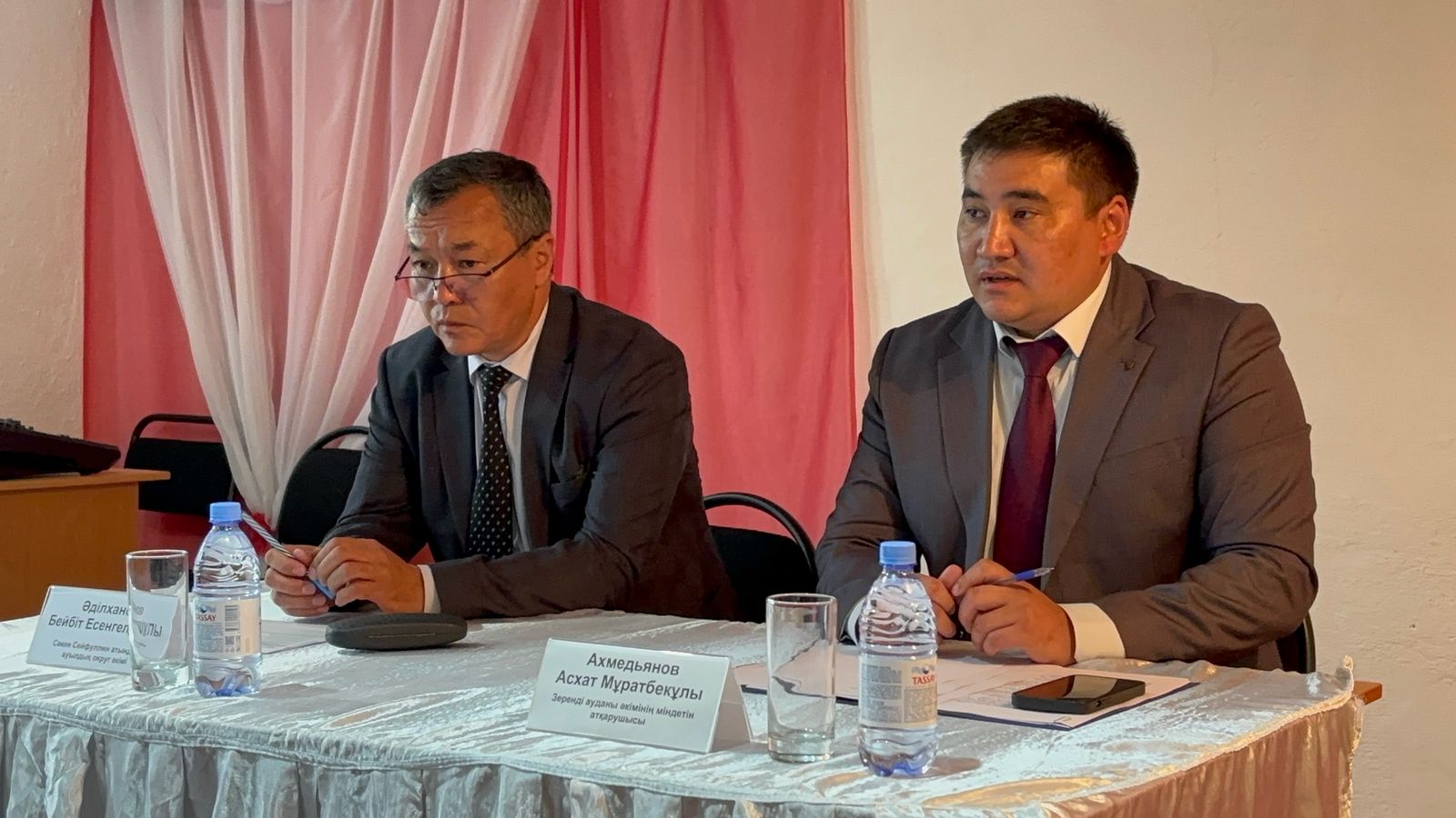 Зеренді ауданы әкімінің міндетін атқарушы А. Ахмедьянов Сәкен Сейфуллин ауылдық округінің тұрғындарымен есеп беру кездесуін өткізді