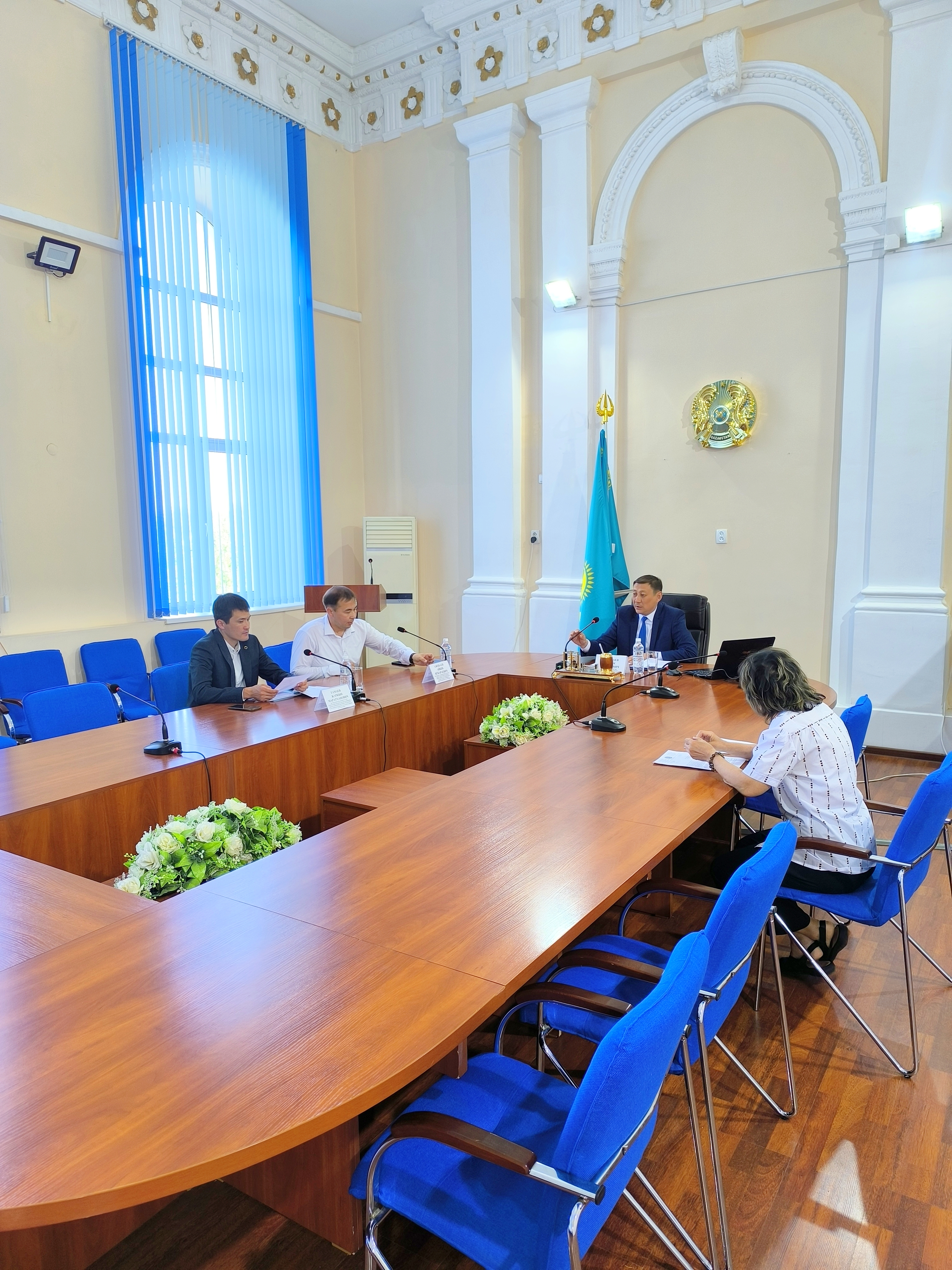 Проведен семинар-совещание на тему: «О соблюдении государственными служащими делового этикета и правил официального поведения»