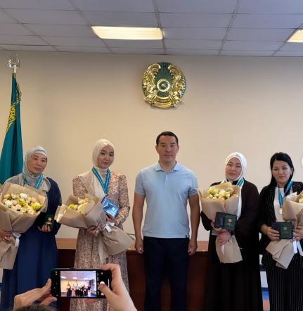 «Алтын алқа» мен «Күміс алқа» табысталды