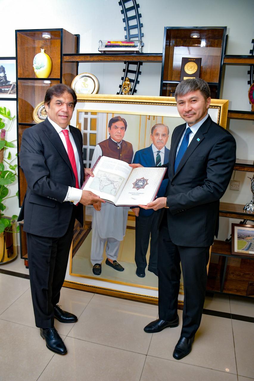 Kazakhstan and Pakistan Strengthen Cooperation in the Field of Railway Connectivity