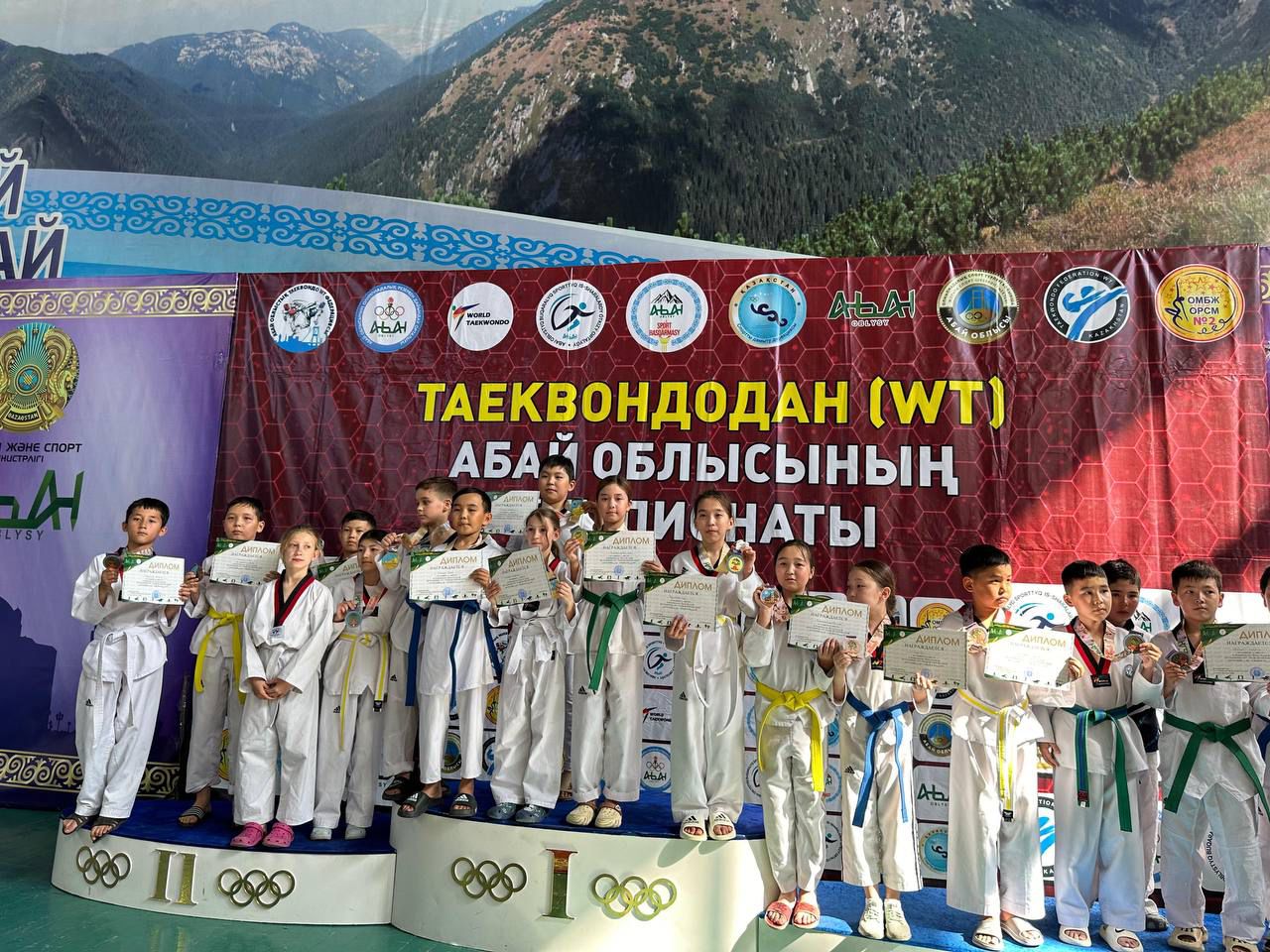 Абай облысында таэквондодан балалар арасындағы чемпионат өтті
