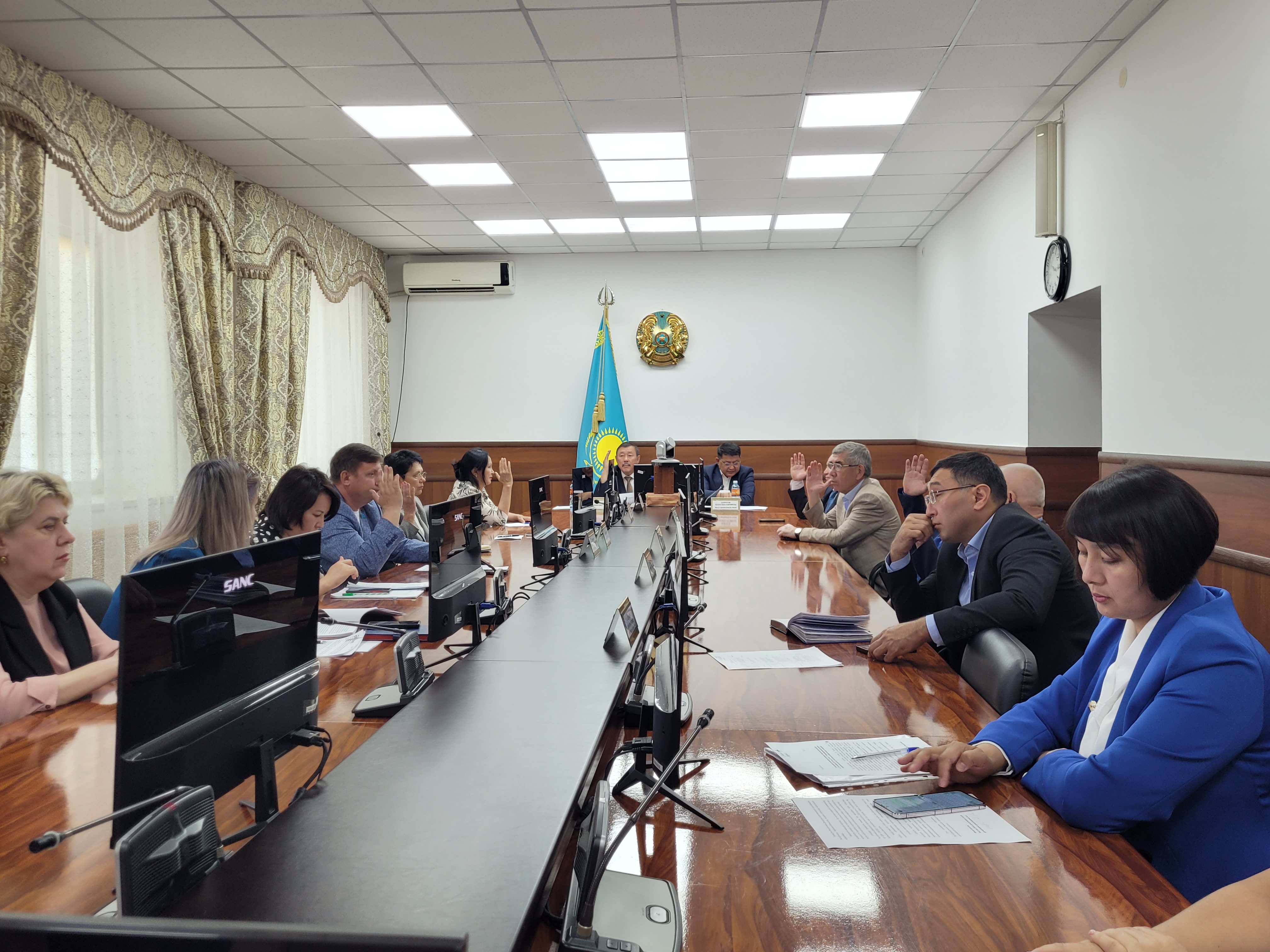 VІІІ шақырылған Ақсу қалалық мәслихатының  ХХХІV кезектен тыс сессиясы