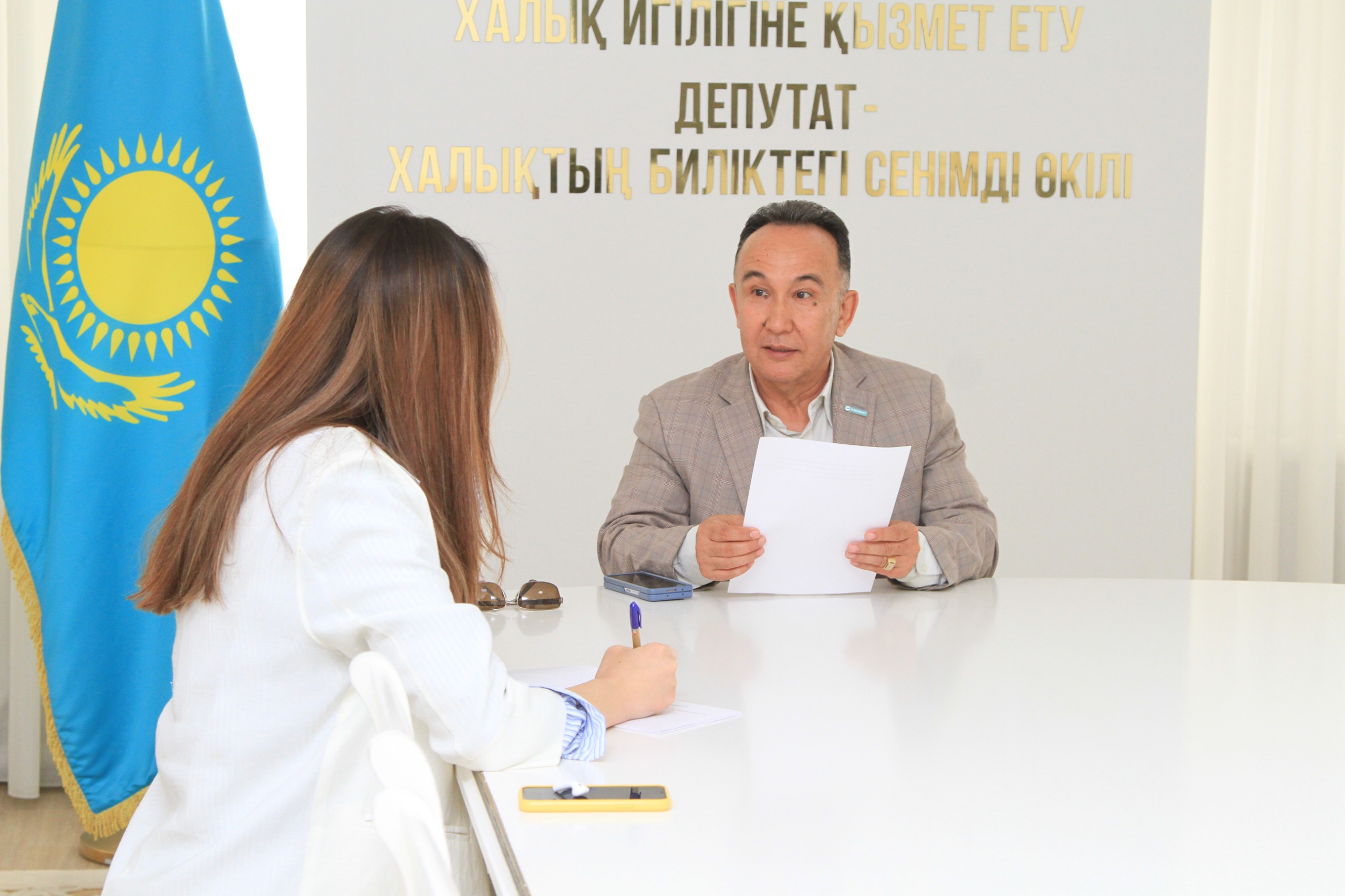 2025 жылдың мамыр айындағы азаматтарды қабылдау кестесіне сәйкес қалалық мәслихат депутаттары М.Есжанов, Б.Сыздықов, Н.Тұрғанбаев, Ә.Әбдіғабит, И.Басықараев, Р.Ысқақова қабылдаулар өткізді.