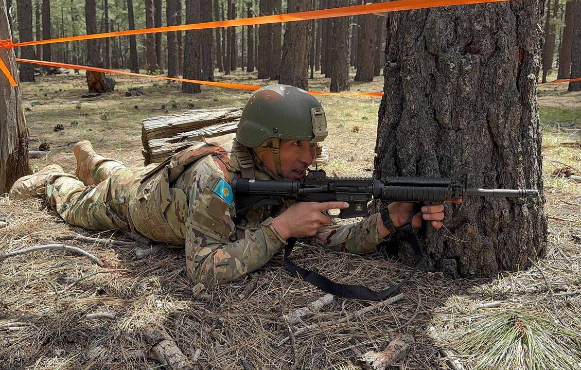 Военнослужащий Вооруженных сил Казахстана установил рекорд на конкурсе Best warrior в США