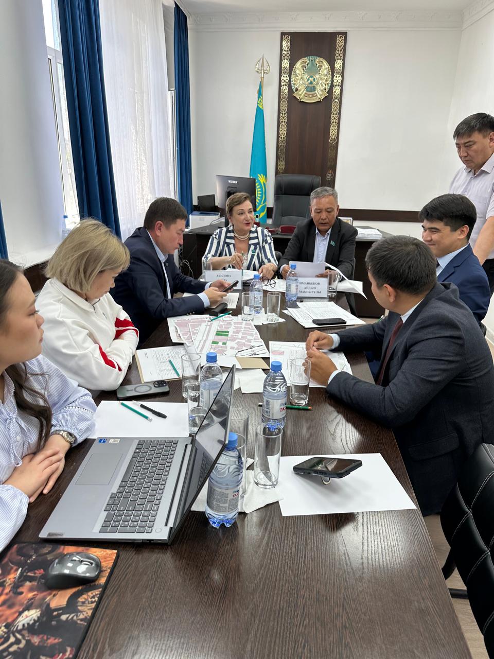 2025 жылдың 16 мамырында Алатау қалалық мәслихатының тұрақты комиссия отырысында маңызды мәселелер талқыланды