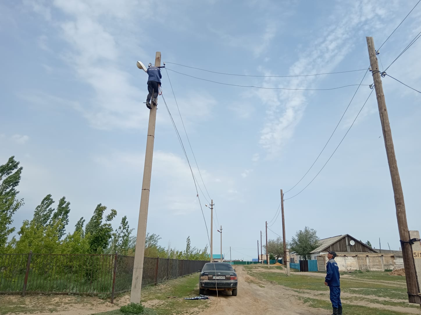 Ауылдағы көше шамдары жаңартылды.