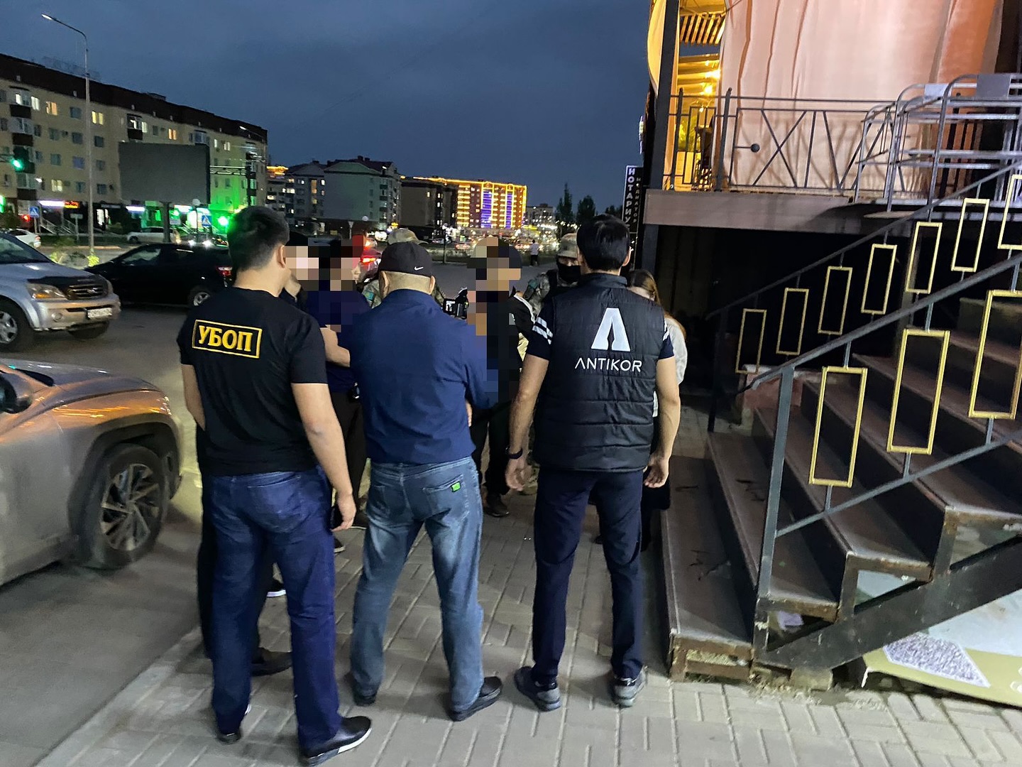 В Актобе задержан вымогатель, выдававший себя за сотрудника антикоррупционной службы