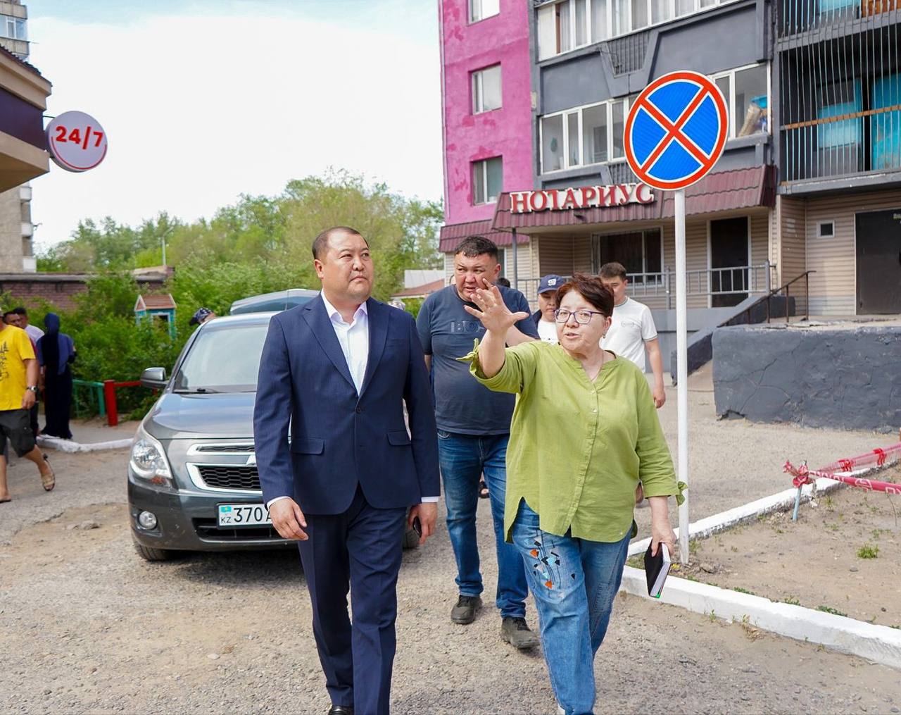 Продолжается работа по решению проблем жителей