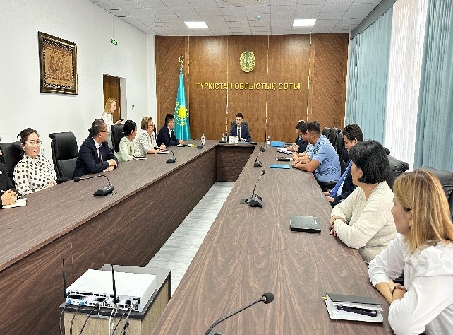 ТҮРКІСТАН ОБЛЫСТЫҚ СОТЫНДА АҚПАРАТТЫҚ ТҮСІНДІРУ ЖҰМЫСТАРЫ ЖҮРГІЗІЛДІ