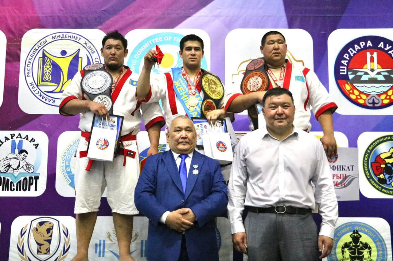 ШАРДАРАДА ҚАЗАҚ КҮРЕСІНЕН ДӘСТҮРЛІ 62-ШІ ТУРНИРІ МӘРЕСІНЕ ЖЕТТІ
