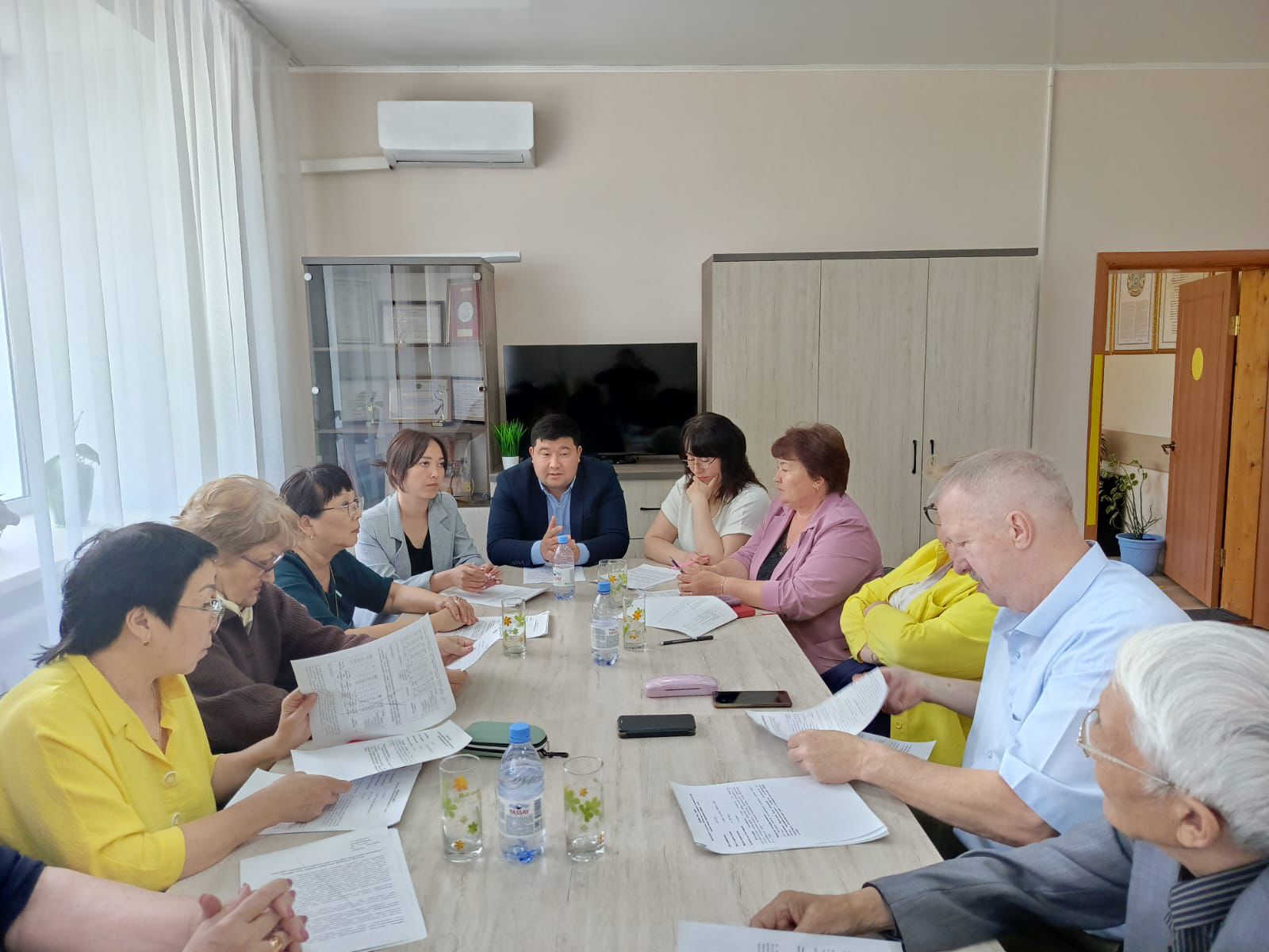 14 мамыр күні Алтай ауданының Қоғамдық кеңесінің және Алтай ауданы бойынша сыбайлас жемқорлық көріністеріне қарсы іс-қимыл мәселелері жөніндегі комиссияның бірлескен отырысы өтті. Отырыста келесі мәселелер қаралды: