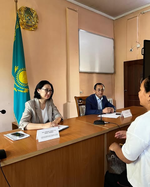 Абай облысы білім саласында сапаны қамтамасыз ету депатаментінің басшысы Б.Масалимова 14.05.2025 жылы Үржар ауданы білім бөлімінің мәжіліс залында азаматтарды жеке сұрақтары бойынша қабылдады.
