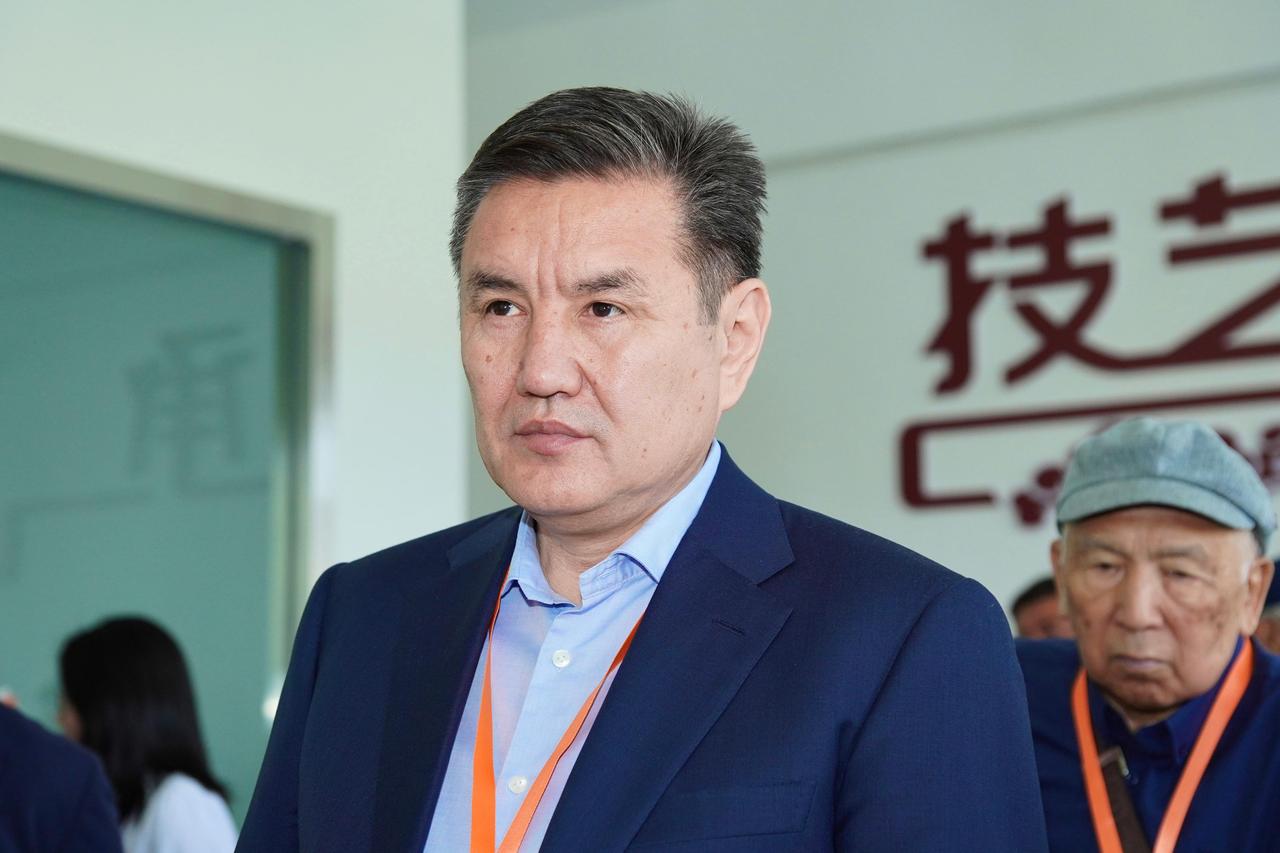 ШҚО делегациясы ҚХР СҰАА Алтай политехникалық колледжінде болды