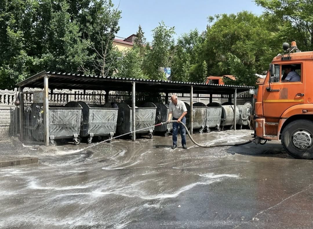 КӨКТЕМГІ КӨРІК: АУДАНДА ШӨП ШАБУ ЖӘНЕ ТАЗАЛЫҚ ЖҰМЫСТАРЫ ЖАЛҒАСУДА