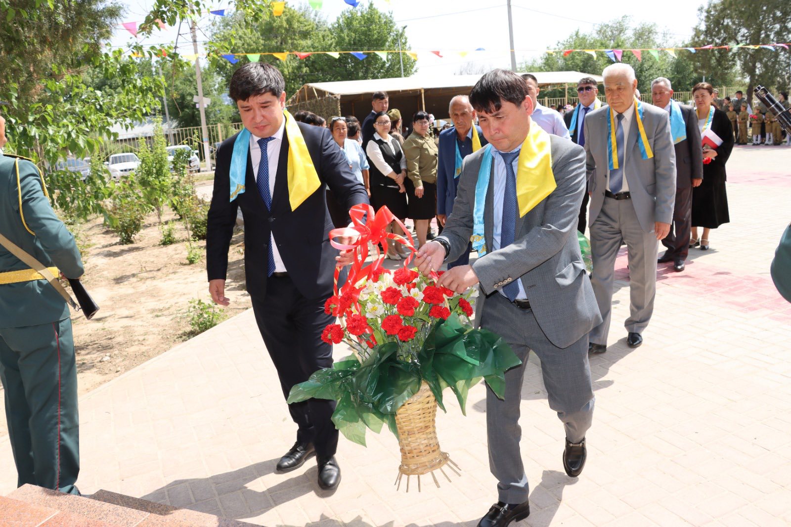 ҰРПАҚҚА ҰЛАҒАТ БОЛҒАН БАТЫР ЕРЛІГІ ДӘРІПТЕЛДІ