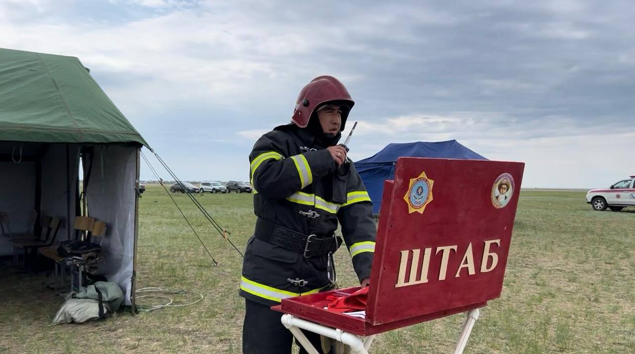 Спасатели МЧС провели учения по ликвидации природных пожаров