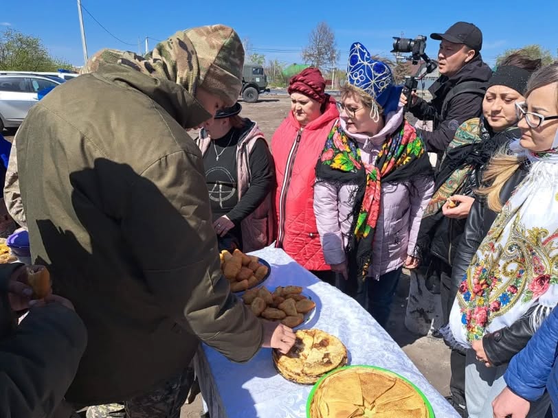 1 МАМЫР -  Қазақстан халқының бірлігі күні