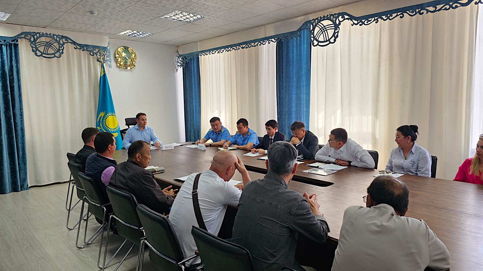 В Целиноградском районе состоялась встреча с подрядными организациями по вопросам завершения ключевых инфраструктурных проектов