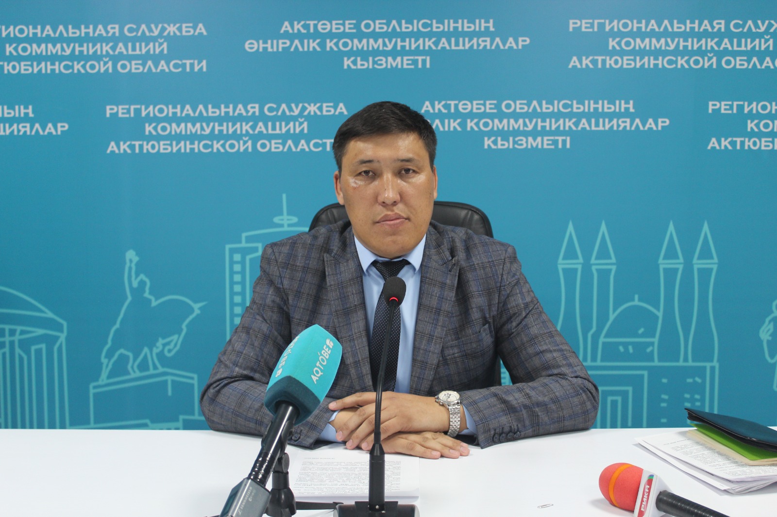В Актюбинской области начаты работы по борьбе с саранчой