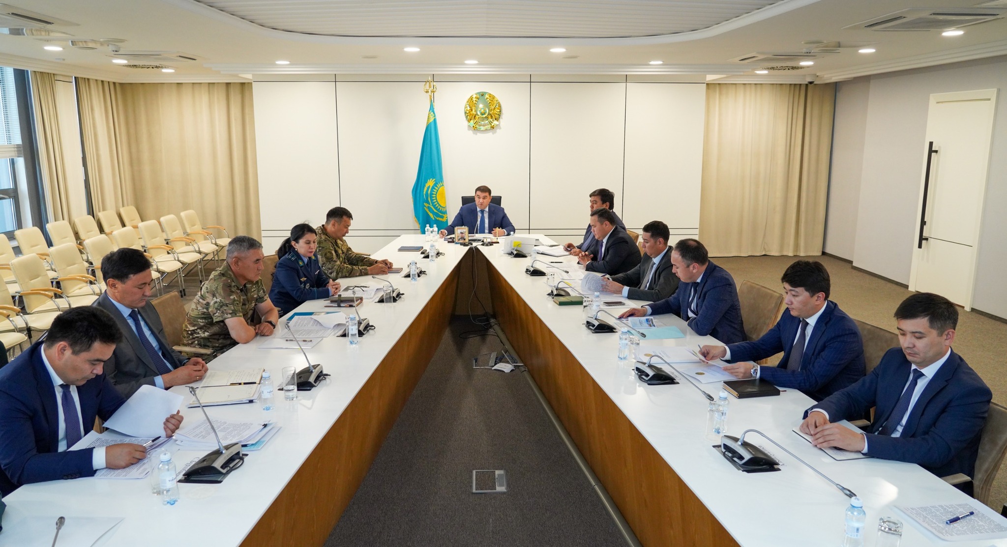 ТҮРКІСТАН: ӨРТТІҢ АЛДЫН АЛУ ЖӘНЕ СУҒА ШОМЫЛУ ҚАУІПСІЗДІГІН САҚТАУ БАҒЫТЫНДАҒЫ ЖҰМЫСТАР ТАЛҚЫЛАНДЫ