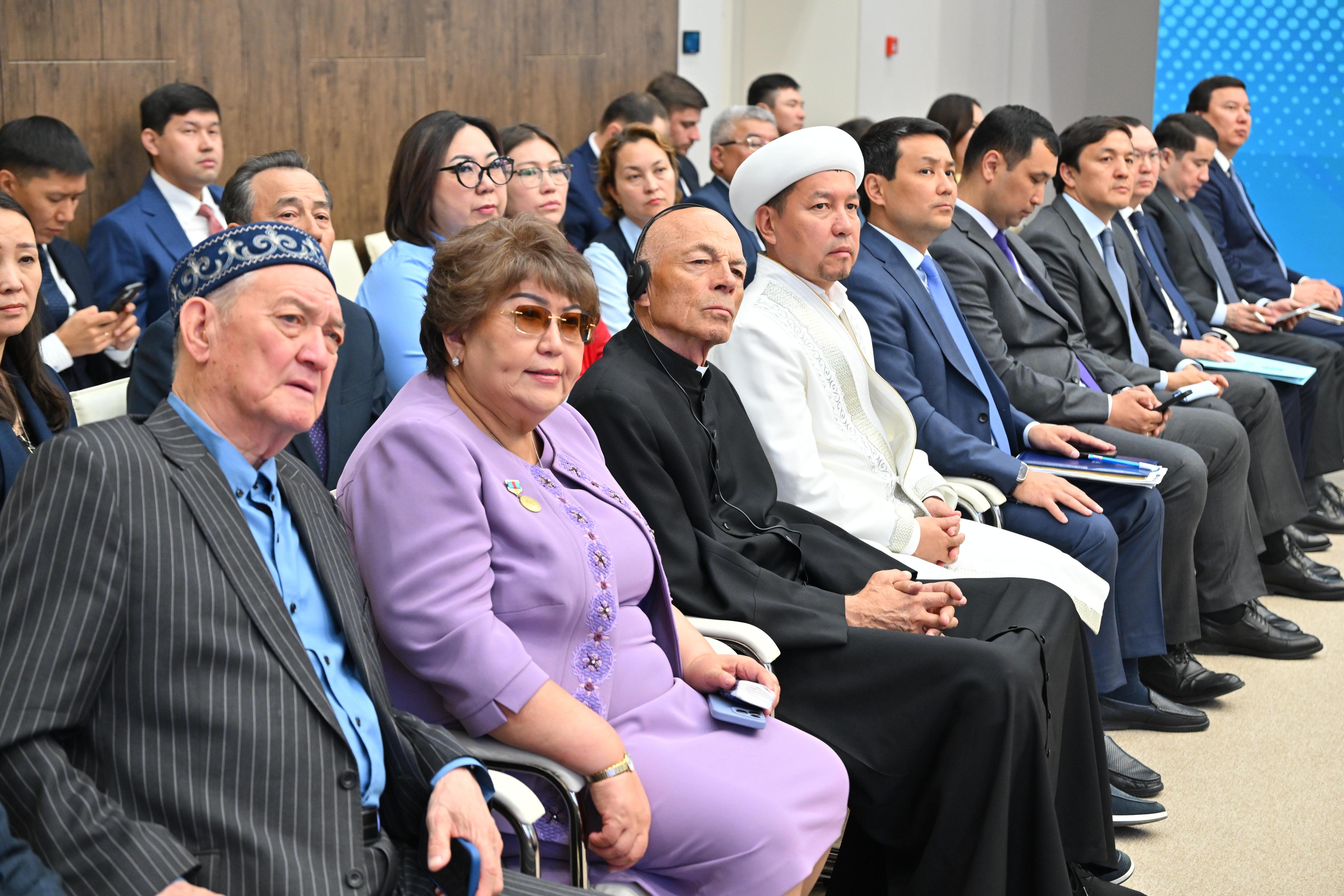 ҚАЗАҚСТАН РЕСПУБЛИКАСЫ ПАРЛАМЕНТІ СЕНАТЫНЫҢ ТӨРАҒАСЫ МӘУЛЕН ӘШІМБАЕВ — АҚТӨБЕГЕ ЖҰМЫС САПАРЫМЕН КЕЛДІ