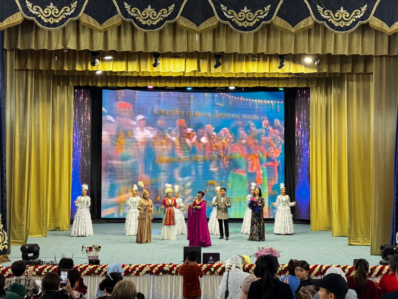 Жаркентте өткен «Бейбіт күн тілегі» концерті – өнер мен достықтың жарқын көрінісі