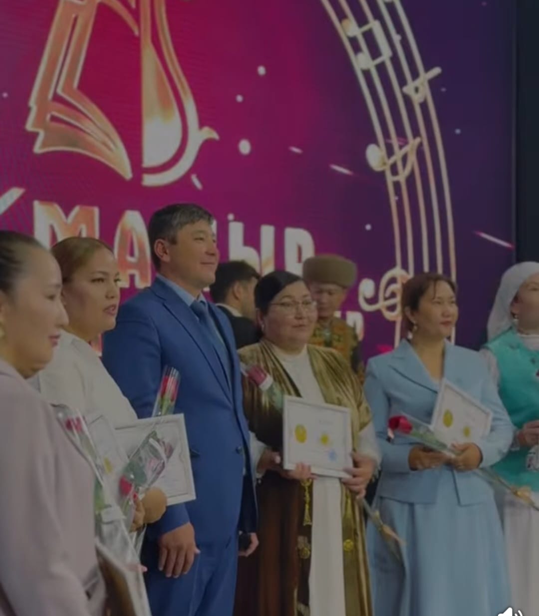 Қарақия ауданында Мәдениет және өнер қызметкерлерінің кәсіби мерекесіне арналған салтанатты шара өтті