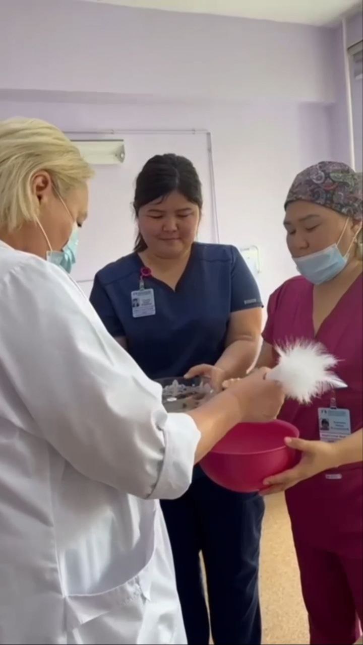 №2 ҚАЛАЛЫҚ ПЕРИНАТАЛДЫҚ ОРТАЛЫҚТА ТӨРТ СӘБИГЕ «ҚЫРҚЫНАН ШЫҒАРУ» РӘСІМІ ӨТКІЗІЛДІ