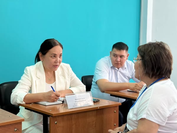 В центре" прием граждан " провели День открытых дверей.