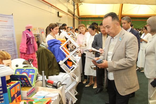 "БОЛАШАҚҚА БАҒДАР" БОС ЖҰМЫС ОРЫНДАРЫНЫҢ ЖӘРМЕҢКЕСІ ӨТТІ.