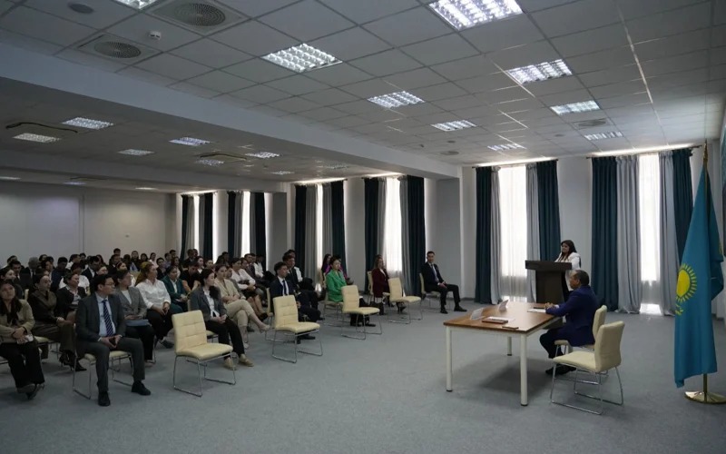 Президенттік жастар кадр резервінің іріктеуіне кімдер қатыса алады: департамент басшысы қойылатын талаптар жайлы айтты