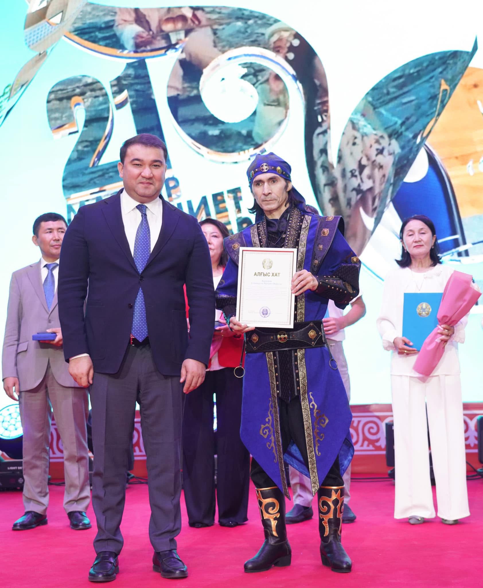 ТҮРКІСТАНДА МӘДЕНИЕТ ЖӘНЕ ӨНЕР ҚЫЗМЕТКЕРЛЕРІНЕ ҚҰРМЕТ КӨРСЕТІЛДІ