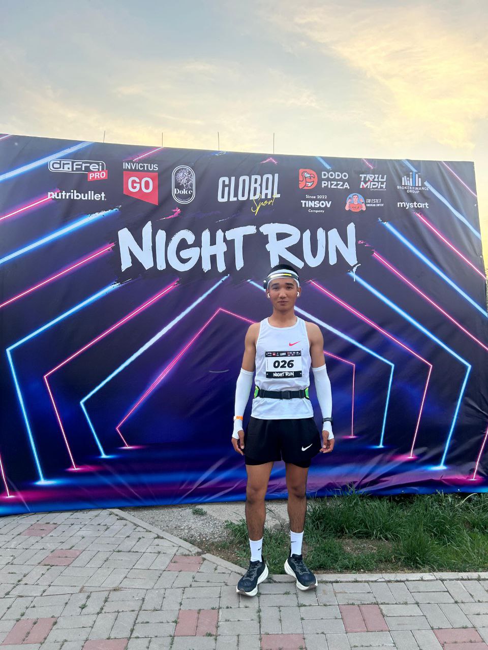 Военный моряк стал призером марафона Night Run в Астане