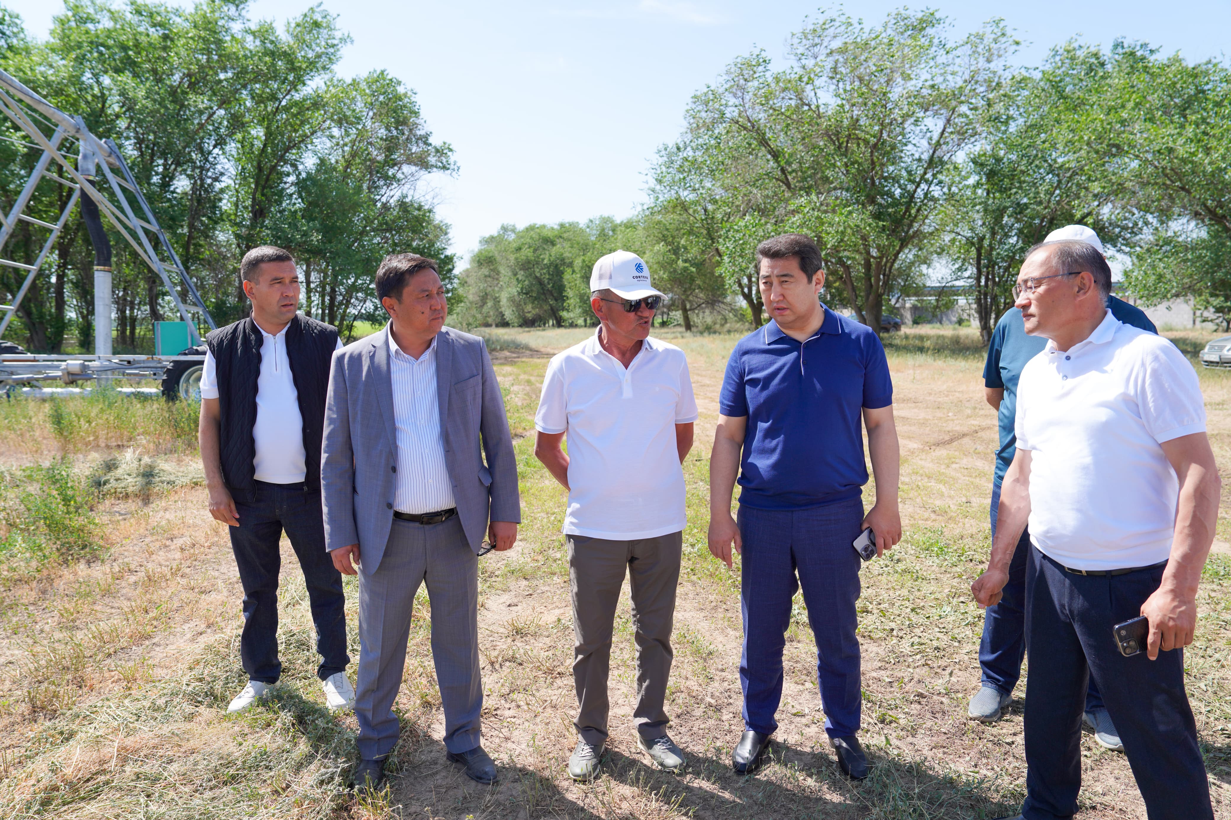 Айдарбек Сапаров Алматы облысының диқандарымен кездесті