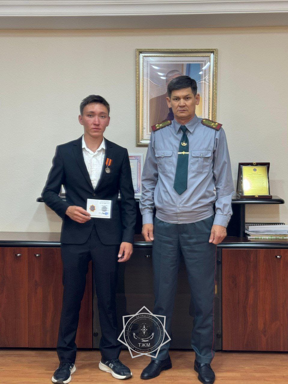 Студент из  Усть-Каменогорска награжден медалью МЧС РК за спасение ребенка