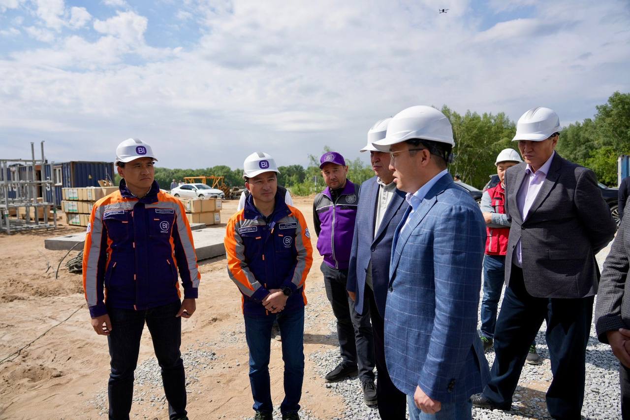 Реконструкция аэропорта города Павлодар и строительство первого в стране экстрадозного моста через реку Иртыш: на какой стадии работы