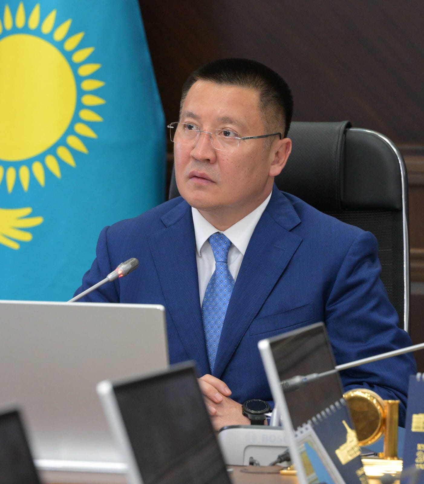Павлодар облысының әкімі Асайын Байханов санитарлық-эпидемиологиялық жағдай, дезинсекциялық іс-шаралар және өңірдің фитосанитарлық жағдайы мәселелері бойынша жиналыс өткізді