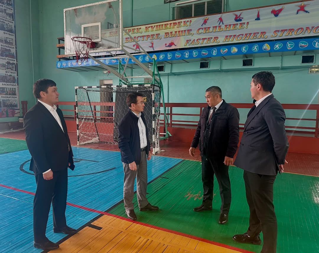 23 мамыр күні жұмыс сапары аясында қала әкімі Шаңтөбе кентіндегі балалар мен жасөспірімдер спорт мектебі мен балабақшаны аралады.