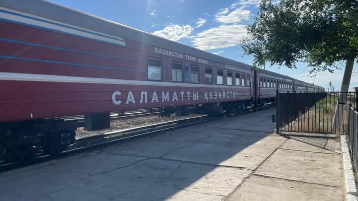 «Саламатты Қазақстан» медициналық пойызы Қарақия ауданына келіп жетті