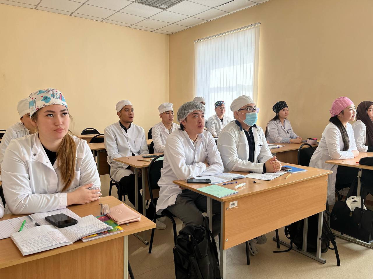 «Құқық және тәртіп» идеологиясын жүзеге асыру мақсатында білім беру ұйымдарында «Адалдық сағаты» акциясы өткізілді