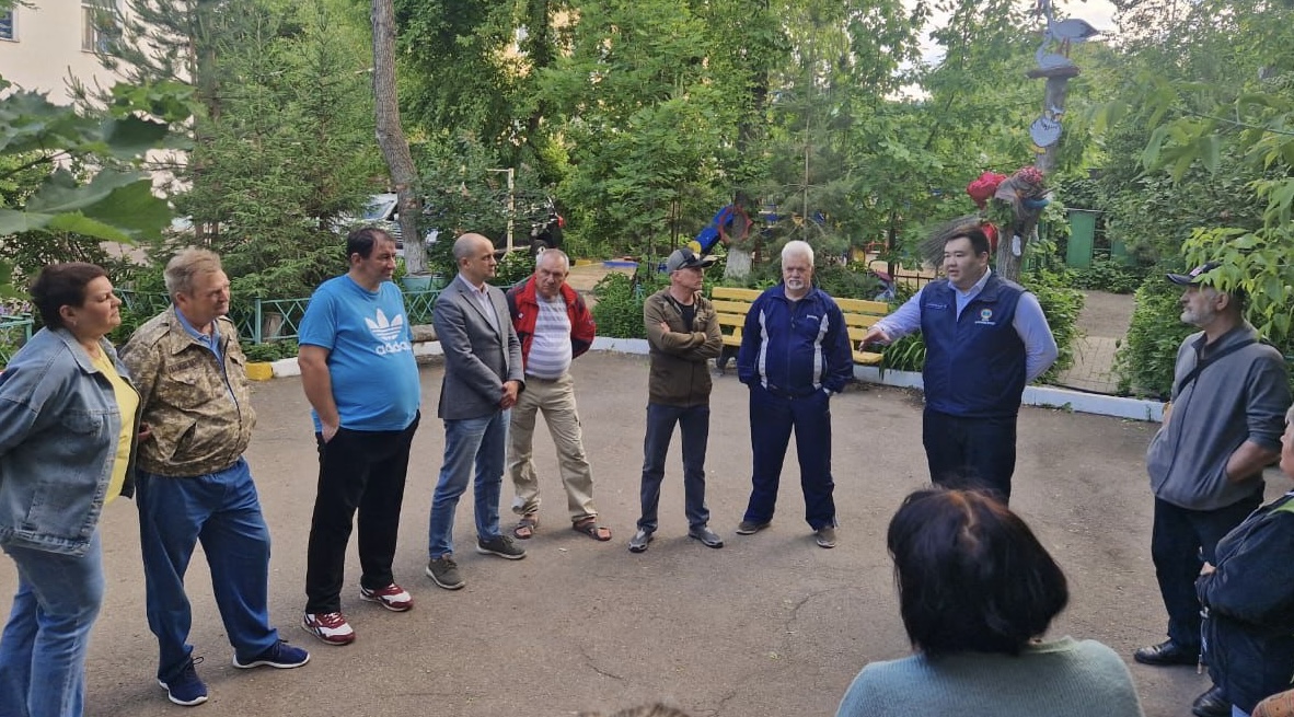23 мая текущего года состоялось собрание с жителями и владельцами коммерческих помещений по адресу улица Кенесары дом 29