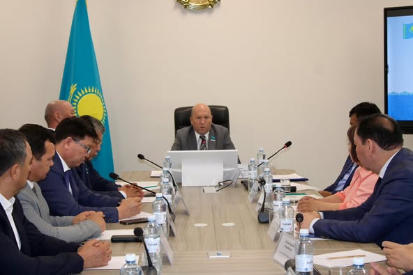 ТӨРАҒАЛАР БАС ҚОСТЫ