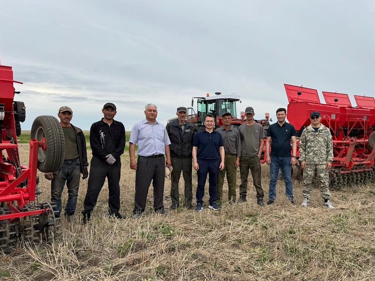 22 мамыр күні Степногорск қаласының әкімі көктемгі дала жұмыстарының барысымен танысты.
