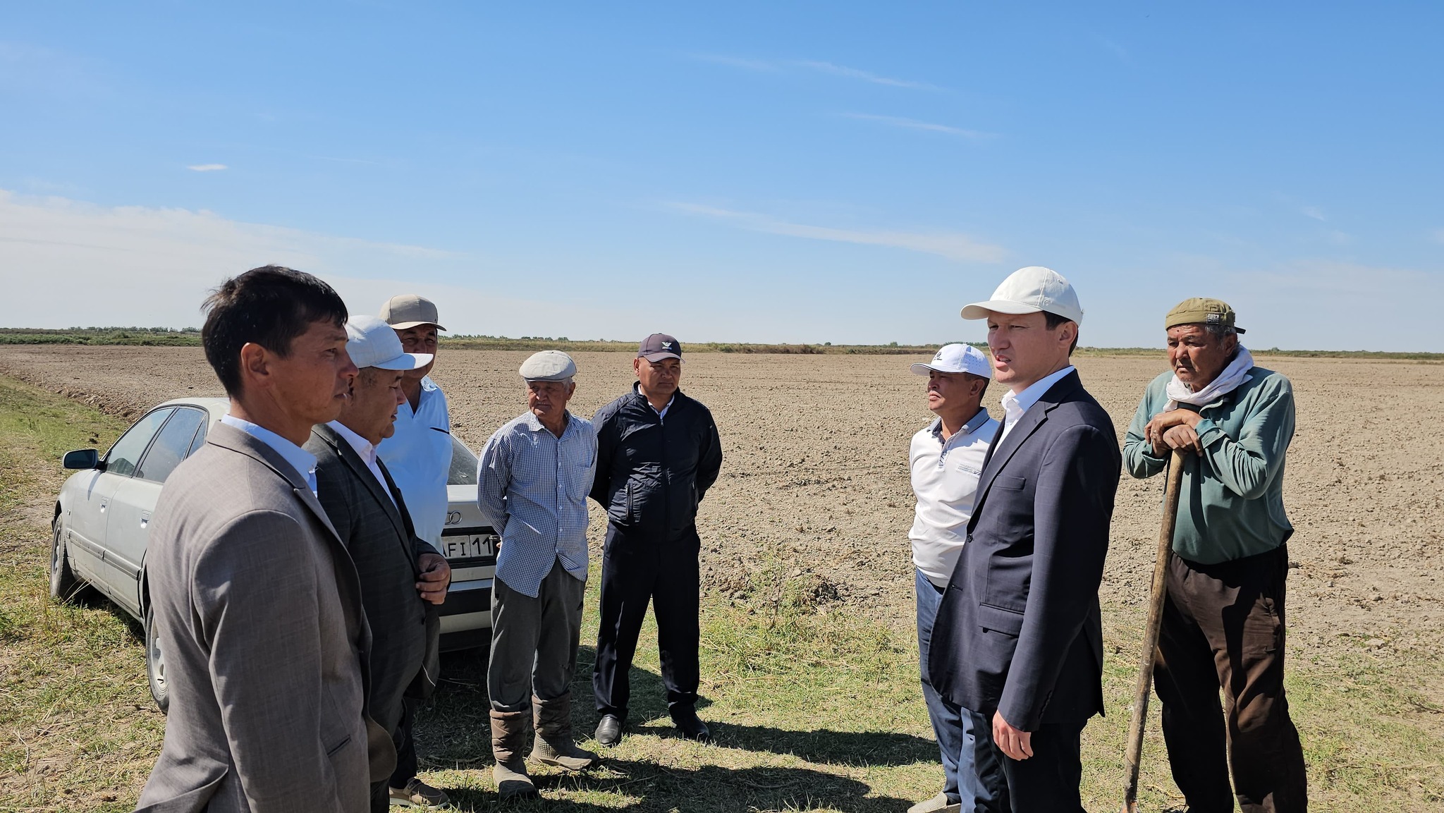 АУДАН ӘКІМІ ЕГІСТІК АЛҚАПТАРЫН АРАЛАДЫ