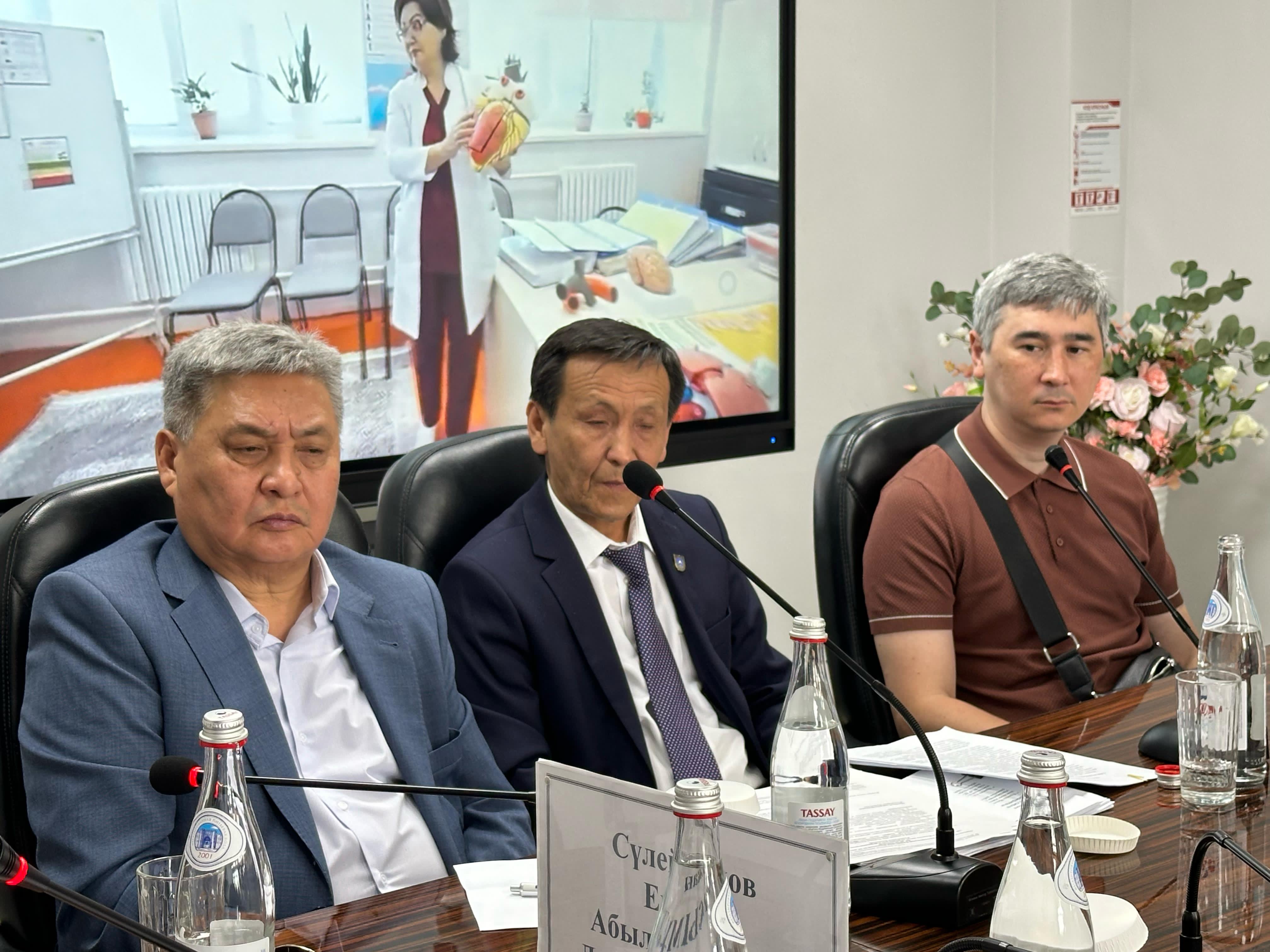 Алматы облысының Денсаулық сақтау басқармасының басшысы Ержан Сүлейменов БАҚ өкілдерімен өзара байланысты нығайтуда